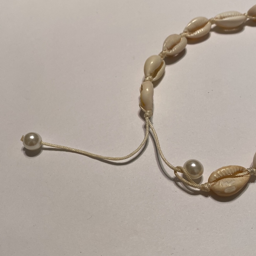 Shell Necklaces - Picture 2 of 6